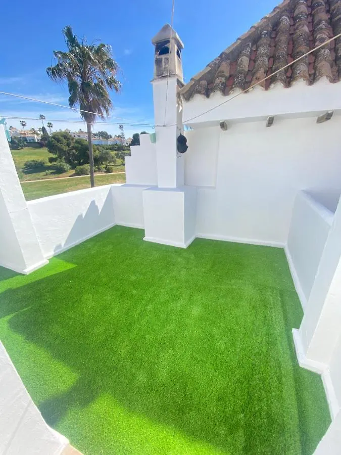Modern Townhouse 7 Mins Walk From The Beach And 15 Mins From Port Manilva